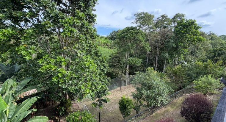 CASA EN SIERRAMORENA
